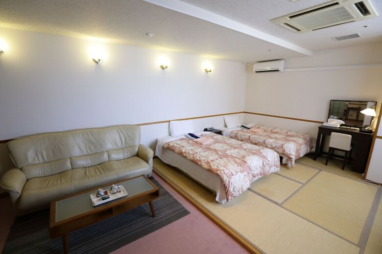 Hotel Ksb Yayoi No Sato Onsen