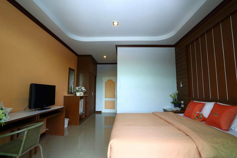 Breeze Hill Hotel