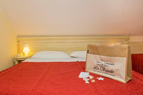 Hotel Lo Squalo