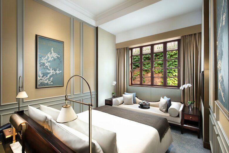 Hotel Capella Shanghai, Jian Ye Li