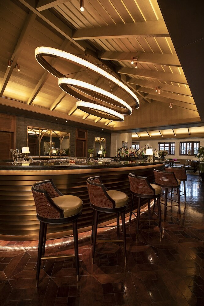 Hotel Capella Shanghai, Jian Ye Li