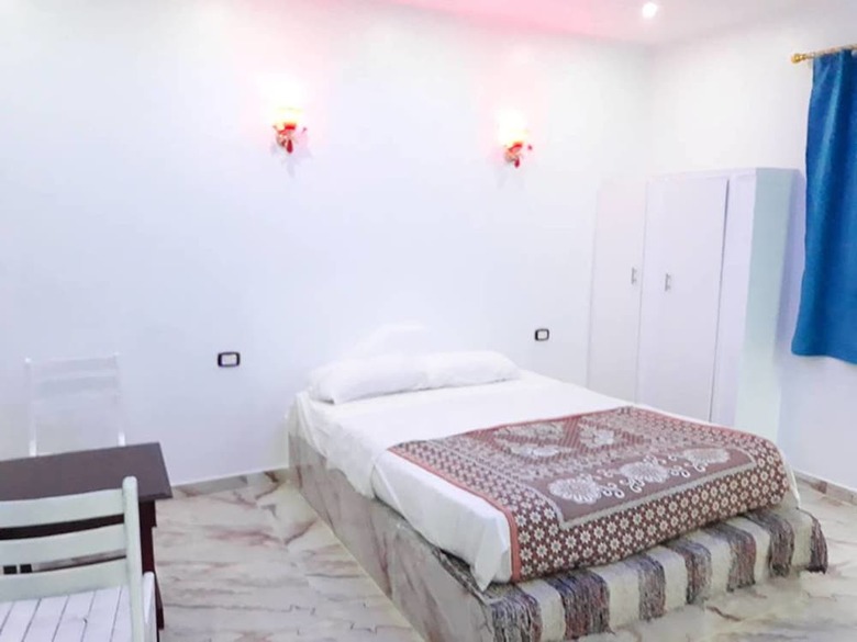 Hotel Luxor Guest House