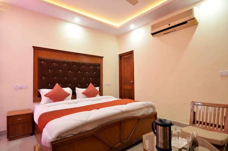 Hotel Oyo 8423 Grand Park