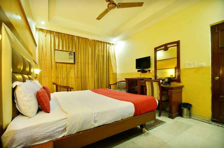 Hotel Oyo 7219 Corporate Inn
