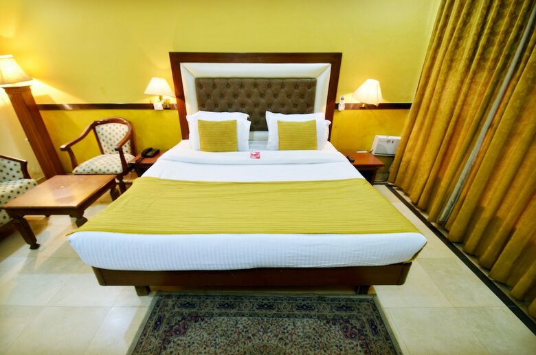 Hotel Oyo 7219 Corporate Inn