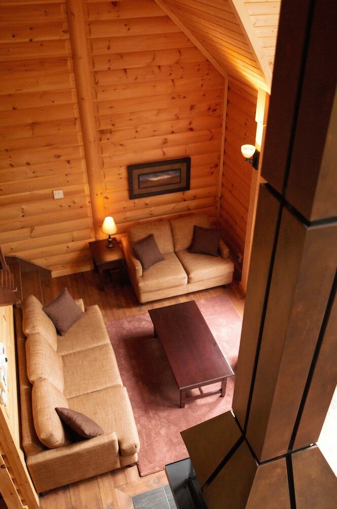 Selenia Lodge