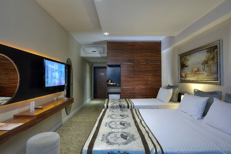 Madame Tadia Hotel