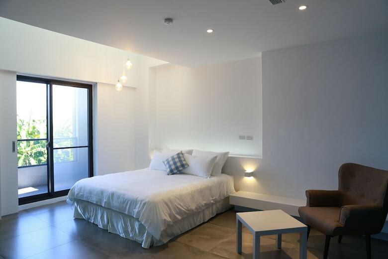 Cha Tian Guan She B&B