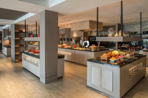 Hotel Courtyard By Marriott Siem Reap Resort