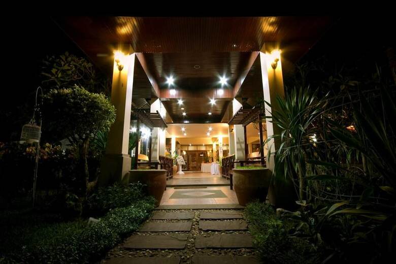 Hotel Petch Rim Tan Resort