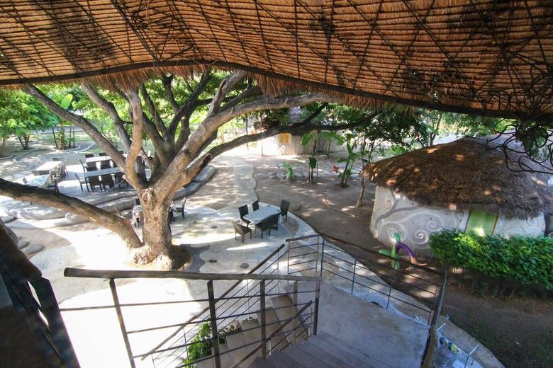 Hotel Naidee Sculptured Huts