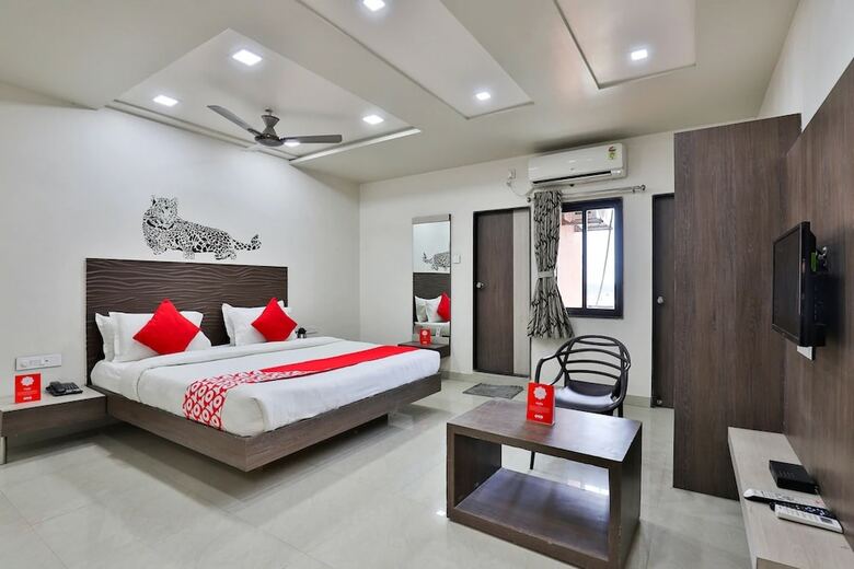 Hotel Daksh