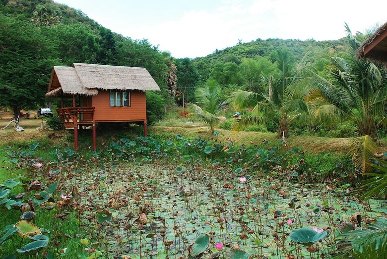 Hostal Cbt Thung Samroiyod