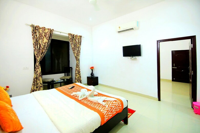 Rang Bhawan Inn- A Lake View Hotel