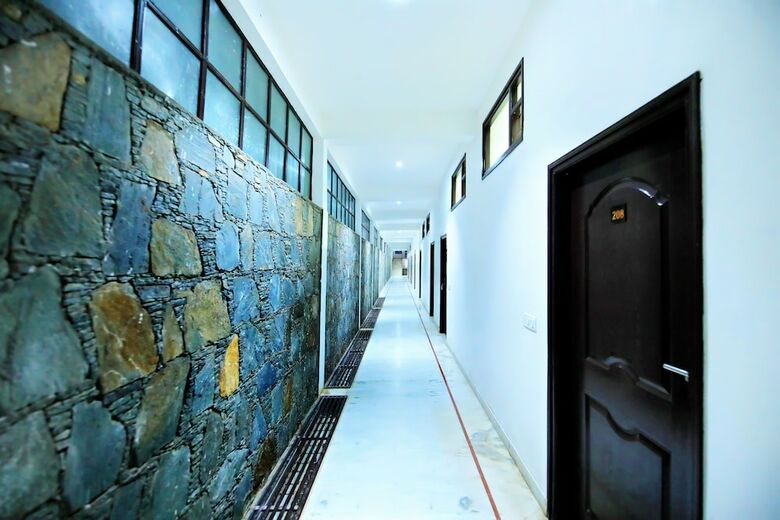 Rang Bhawan Inn- A Lake View Hotel