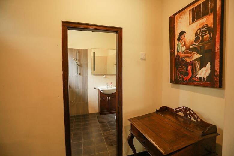 Hotel Rathgama Beach House