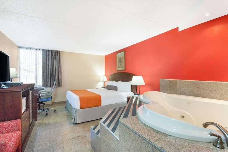 Hotel Howard Johnson By Wyndham Suffern