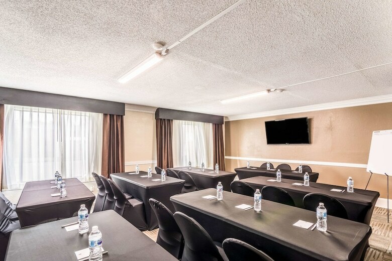 Hotel Clarion Inn