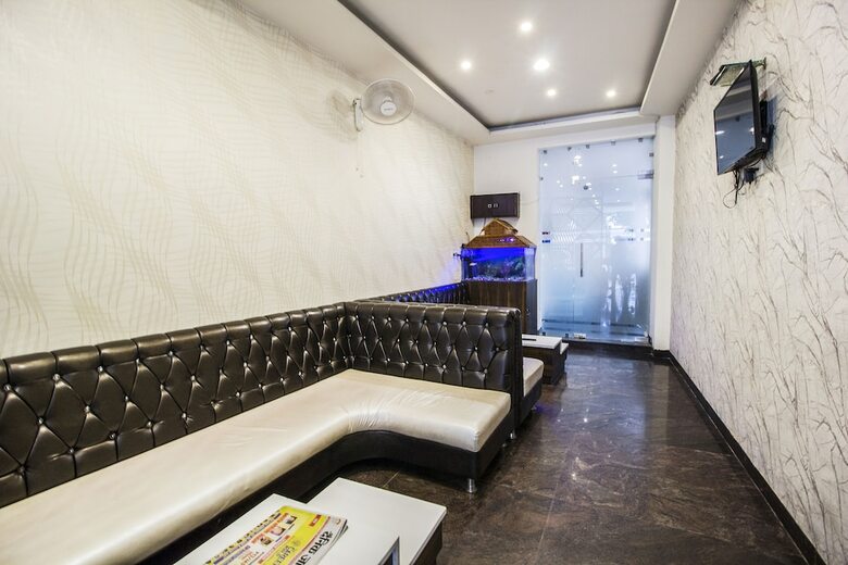 Fabhotel Travellers Inn Gomti Nagar
