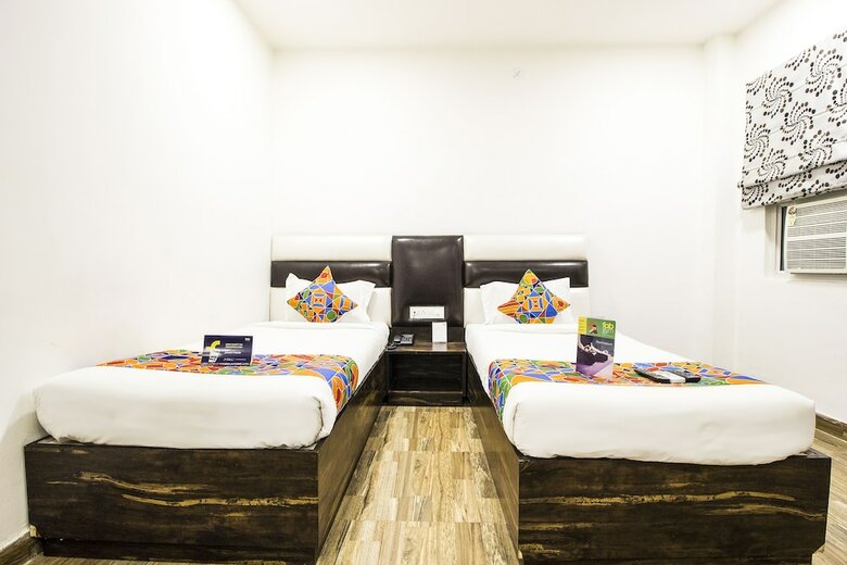 Fabhotel Travellers Inn Gomti Nagar