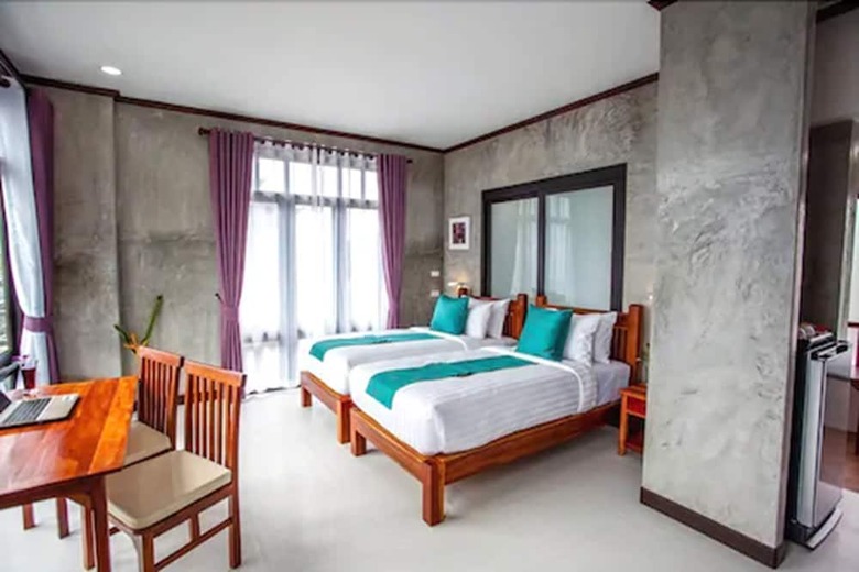 Hotel Lanta Corner Resort