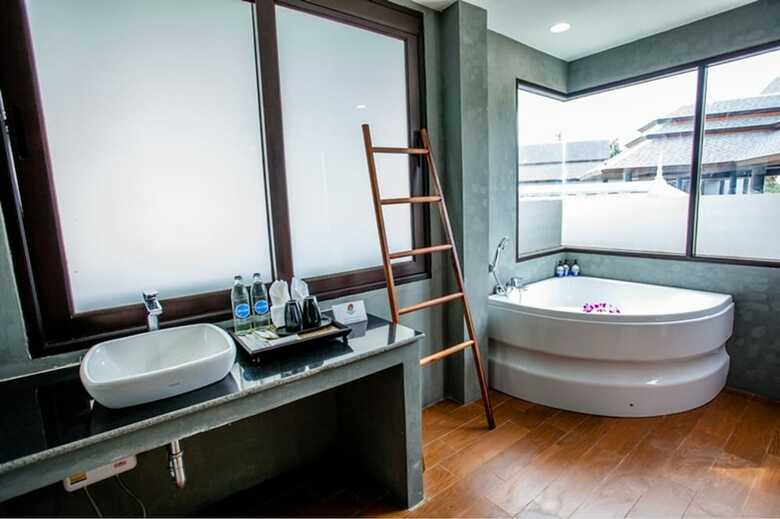 Hotel Lanta Corner Resort
