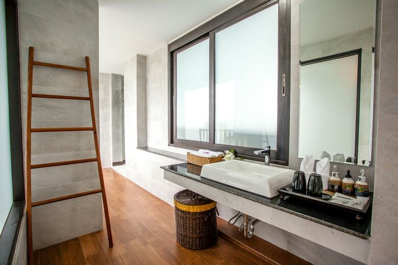 Hotel Lanta Corner Resort
