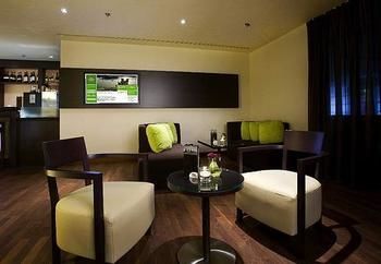 Hotel Courtyard By Marriott Wiesbaden-nordenstadt