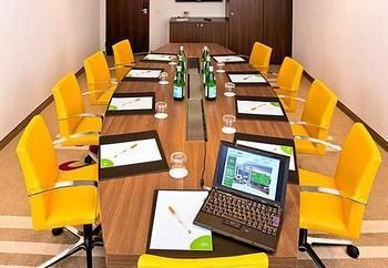 Hotel Courtyard By Marriott Wiesbaden-nordenstadt