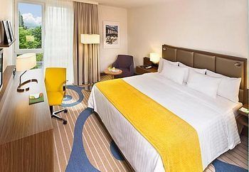 Hotel Courtyard By Marriott Wiesbaden-nordenstadt