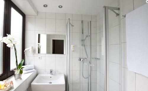 Hotel Seeluna - Caf� Lounge & Restaurant Am Klostersee