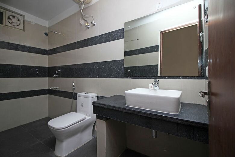 Oyo 9028 Hotel Blu Pebbles