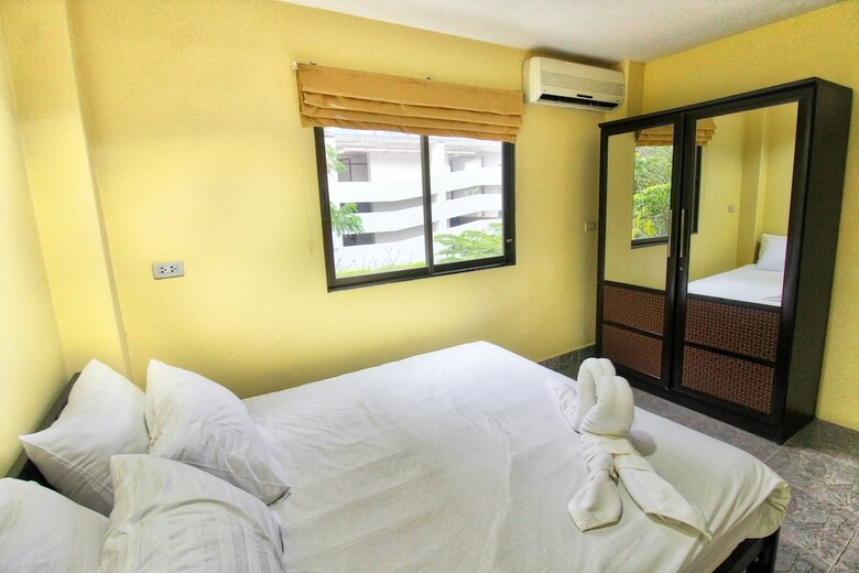 Hostal Phratamnak Inn