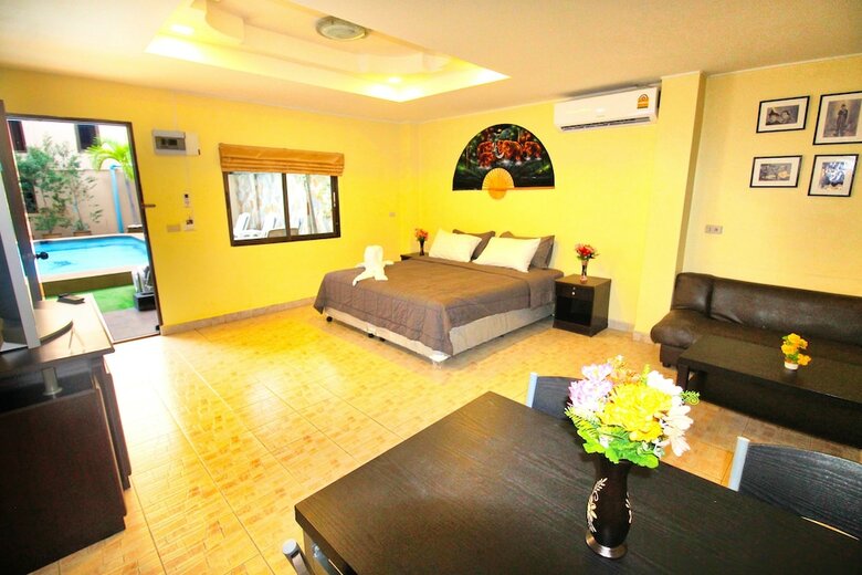 Hostal Phratamnak Inn