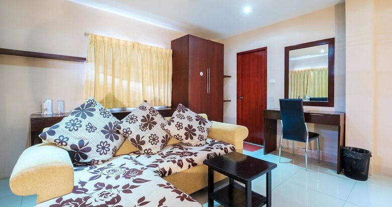 Hotel Zen Rooms Lk Metro