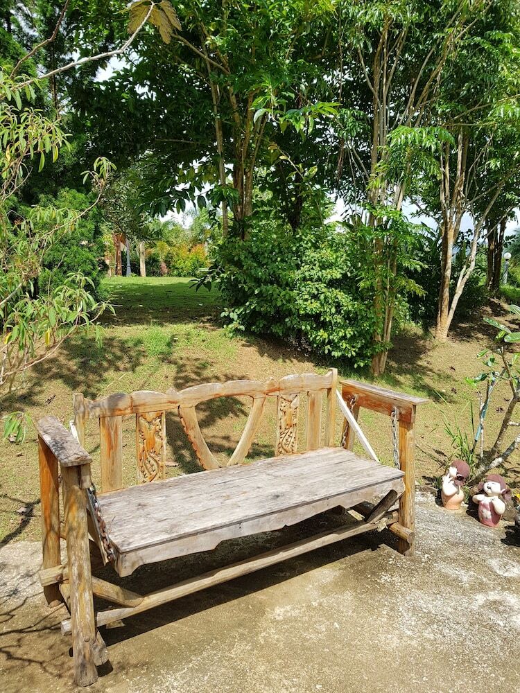 Hotel Baan Phanawan Resort