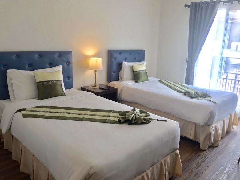 Ratana Hotel