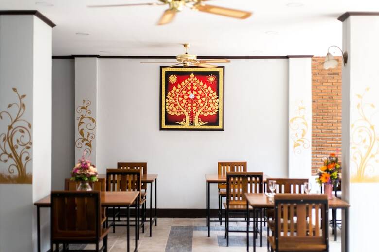 Ratana Hotel