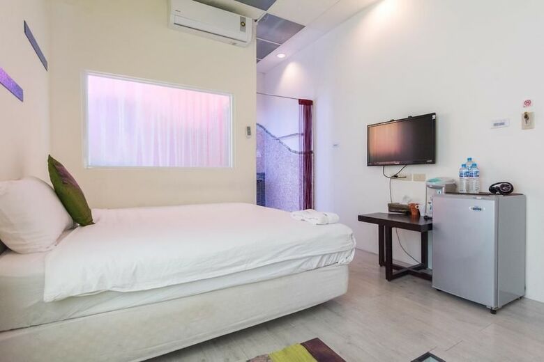 Hotel Found Hostel