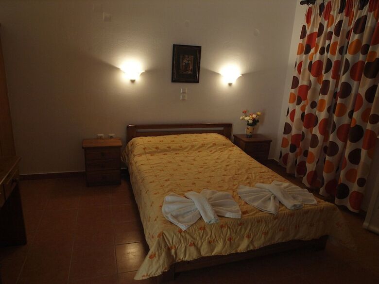 Aparthotel Alykes Studios