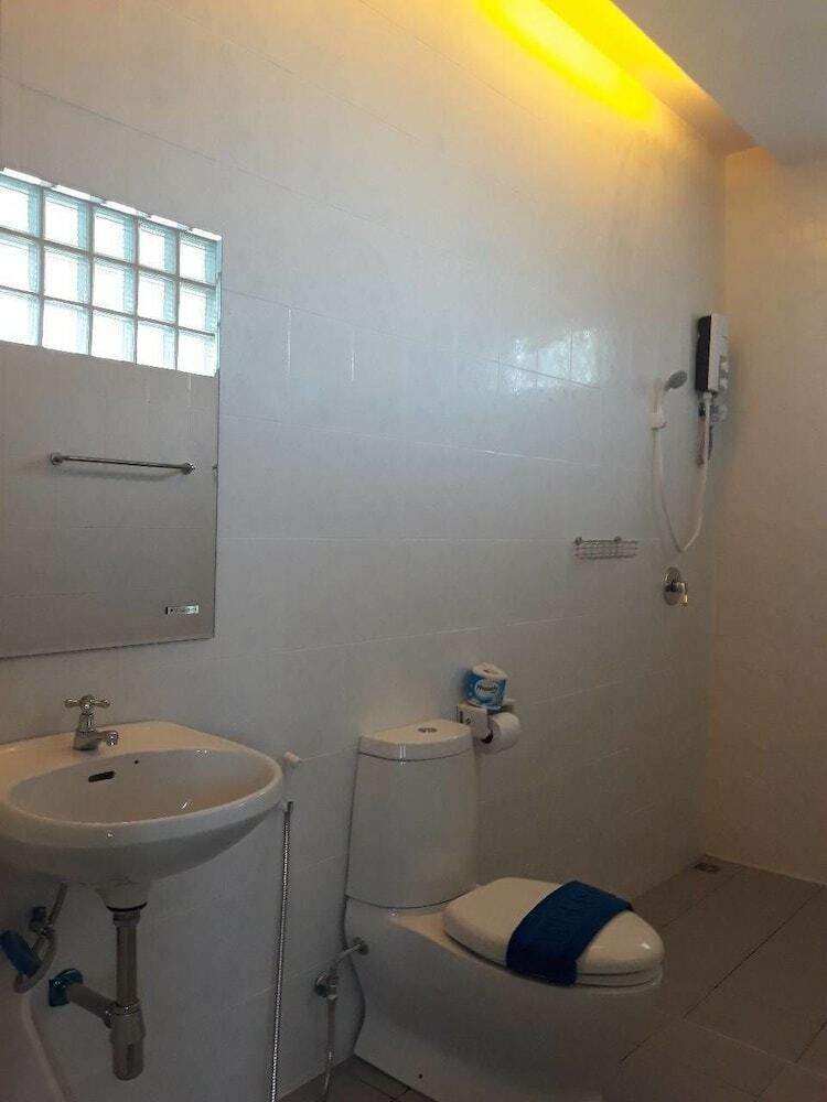 Hotel Golden Teak Ville