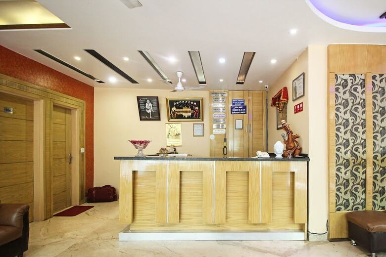 Oyo 6096 Hotel Maharani Palace