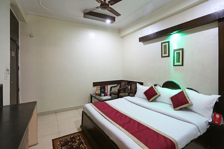Oyo 7634 Hotel Delhi Continental