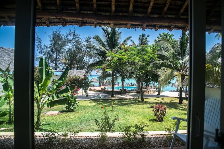 Hotel Tanzanite Beach Resort
