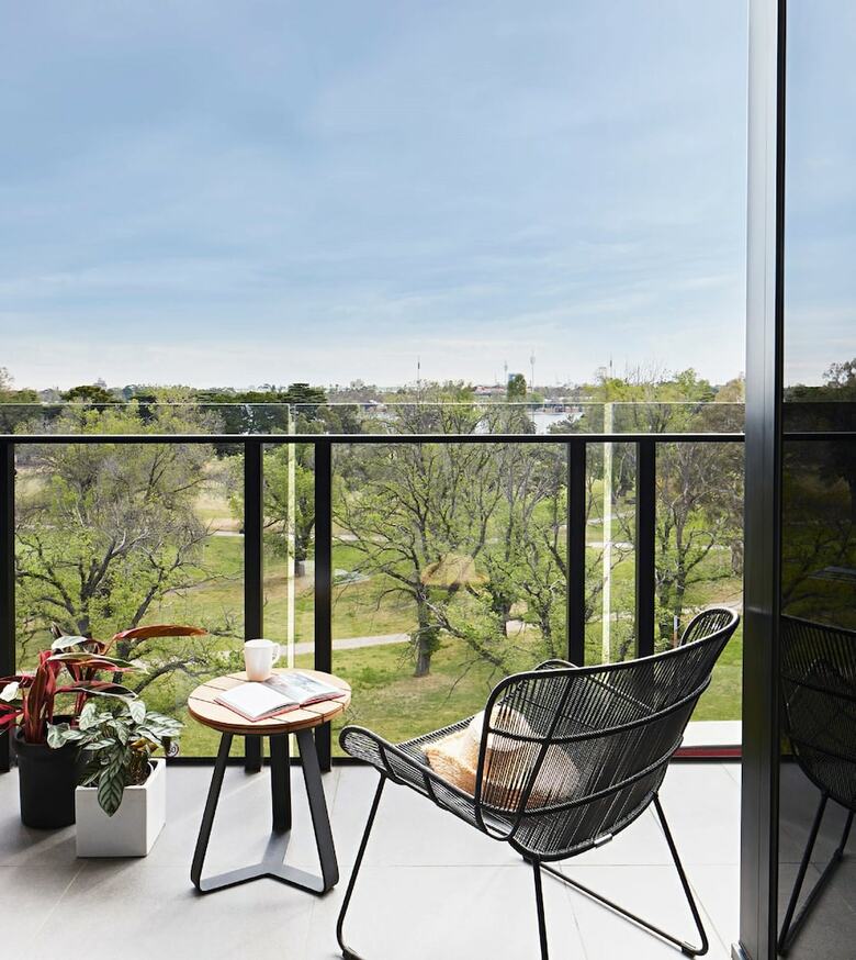 Tyrian Serviced Apartments - Albert Park Lake