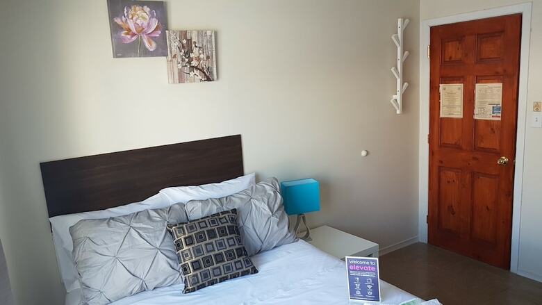 Hotel Preferred Rooms By Crestview Guest House