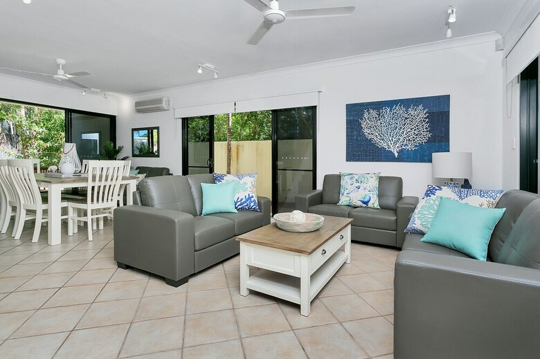 Palm Cove Retreat