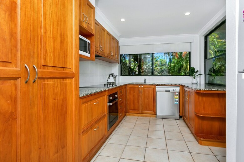 Palm Cove Retreat