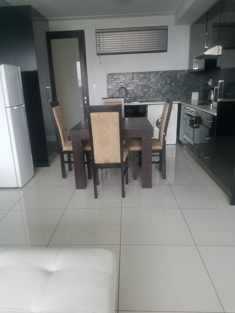 Apartamentos 77 On Independence Windhoek