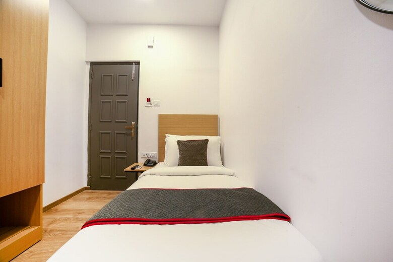 Hotel Oyo Flagship 573 Chakala Sahar Road